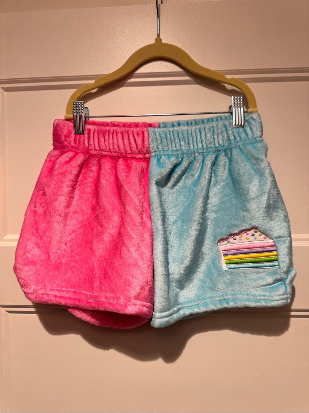 Iscream Piece of Cake Color Pink/Blue Block Shorts